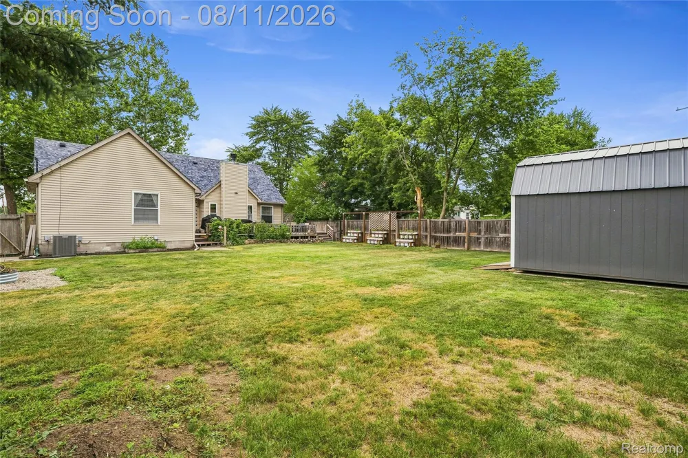 26312 Ypsilanti Street Flat Rock City, MI 48134