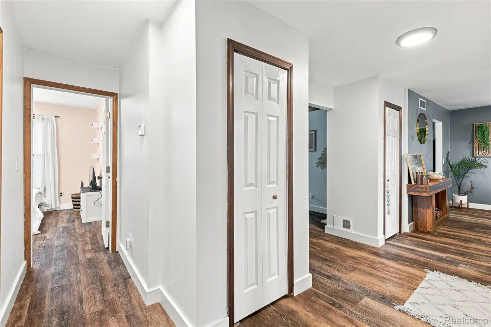 26312 Ypsilanti Street Flat Rock City, MI 48134