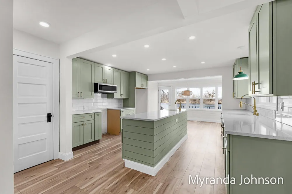 14661 Mercury Drive Grand Haven Charter Township, MI 49417