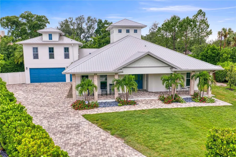 1009 S MORRISON COURT Tampa, FL 33629
