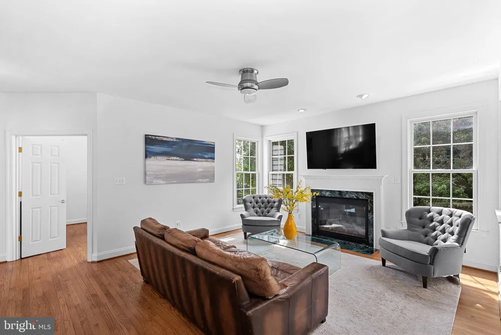 22873 ASHTON WOODS Brambleton, VA 20148