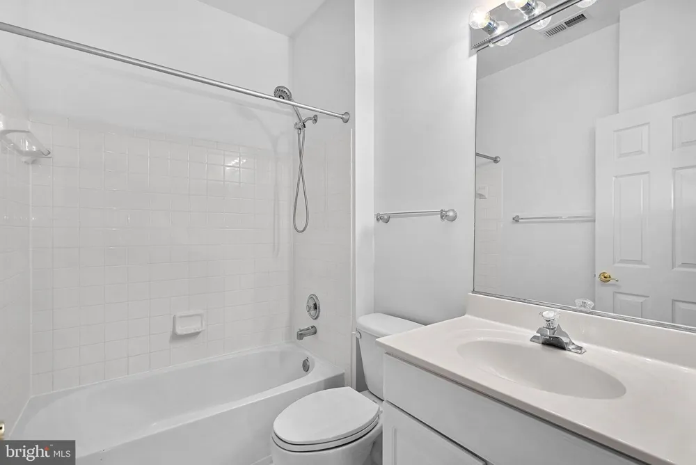 22873 ASHTON WOODS Brambleton, VA 20148