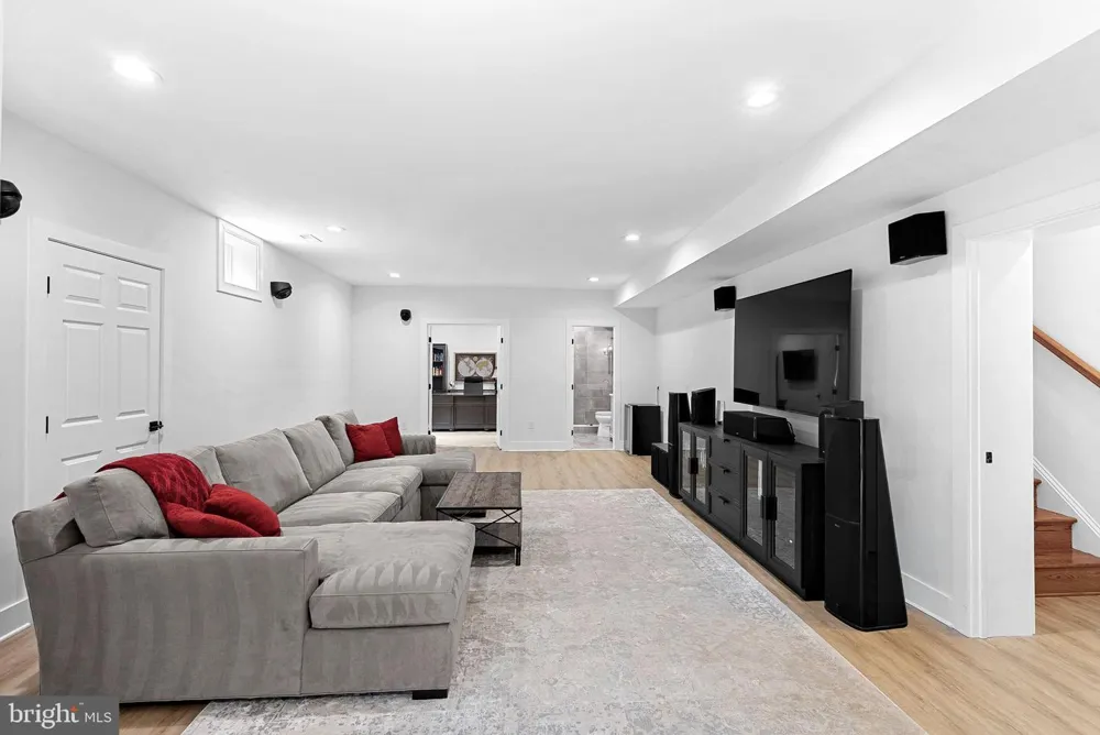 22873 ASHTON WOODS Brambleton, VA 20148