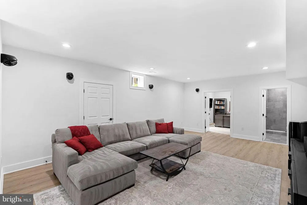 22873 ASHTON WOODS Brambleton, VA 20148