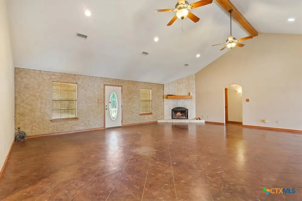 860 LCR 794 Groesbeck, TX 76642