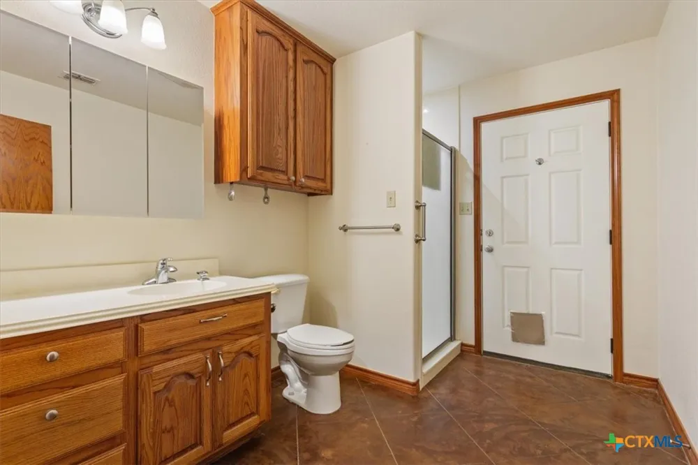 860 LCR 794 Groesbeck, TX 76642