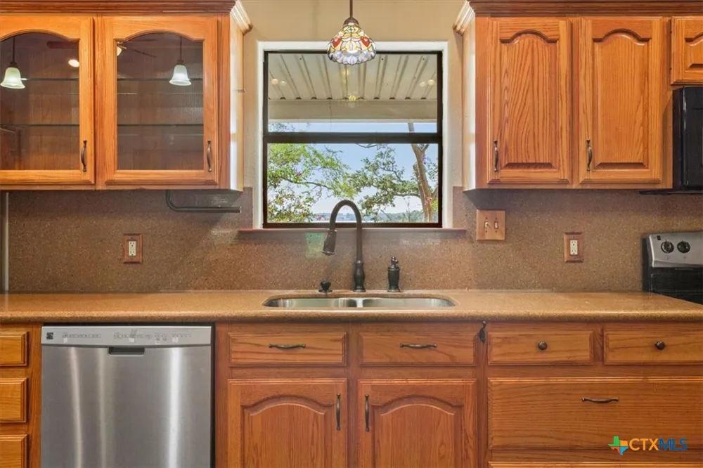 860 LCR 794 Groesbeck, TX 76642