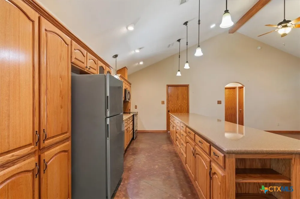 860 LCR 794 Groesbeck, TX 76642