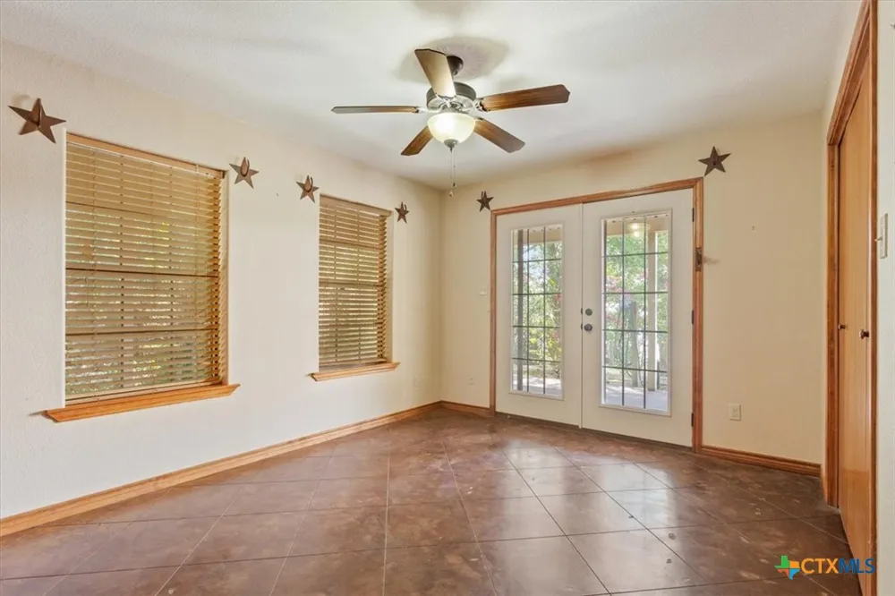 860 LCR 794 Groesbeck, TX 76642