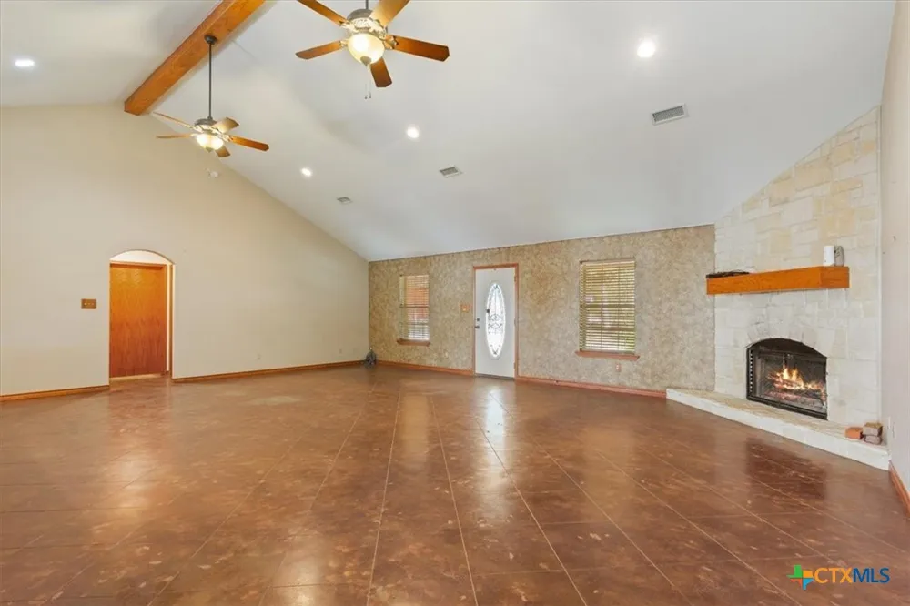 860 LCR 794 Groesbeck, TX 76642