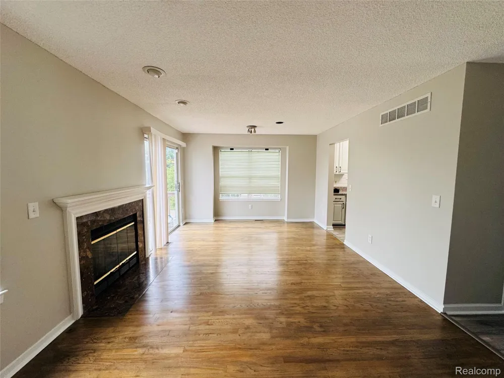 31199 Columbia Drive Novi City, MI 48377