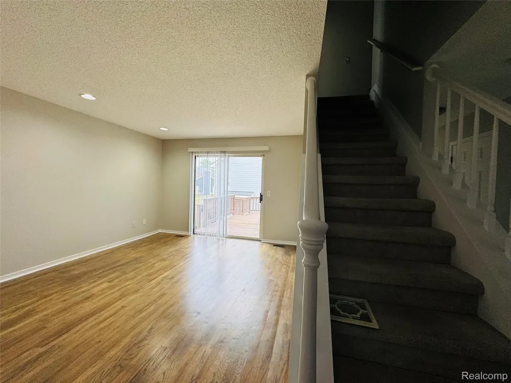 31199 Columbia Drive Novi City, MI 48377