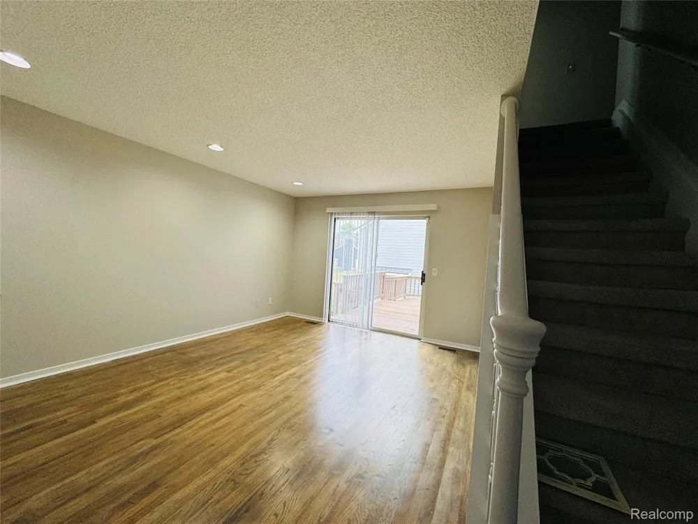 31199 Columbia Drive Novi City, MI 48377