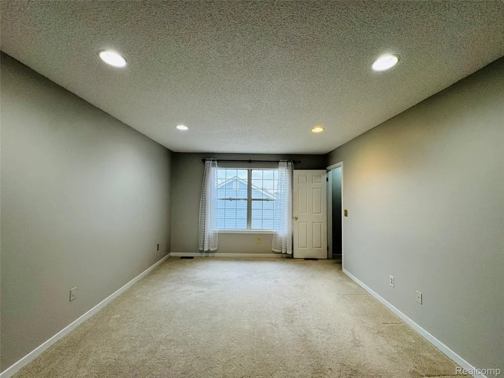 31199 Columbia Drive Novi City, MI 48377