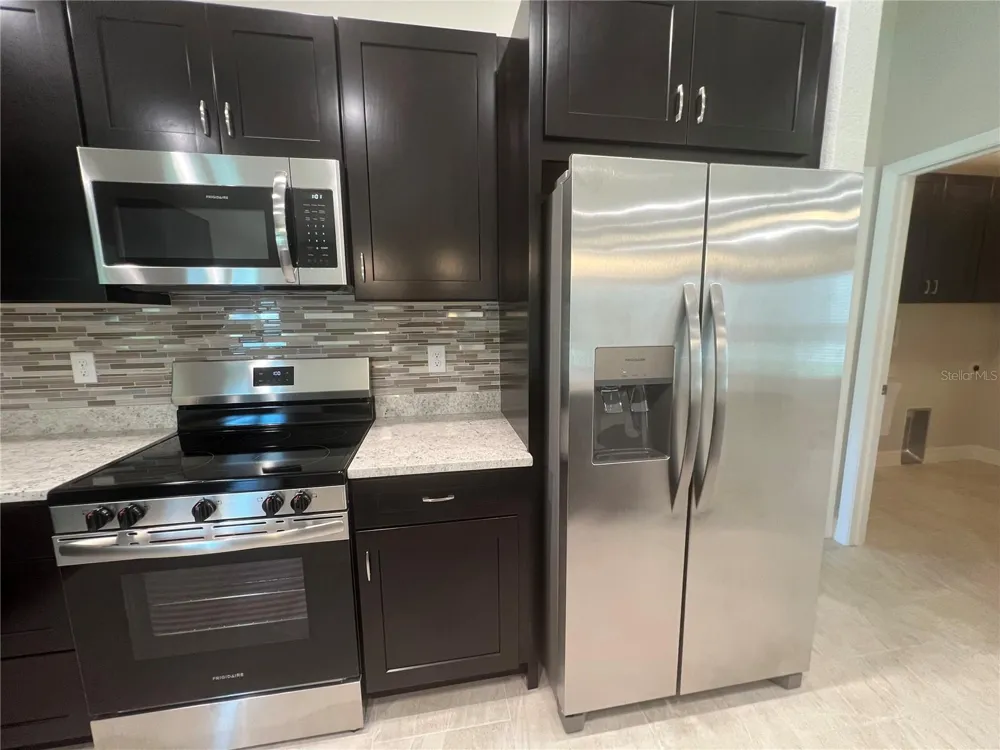 4895 LAS ALMANOS AVENUE North Port, FL 34288