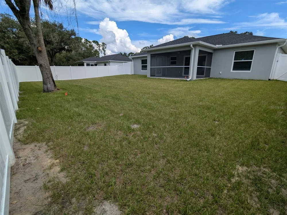 4895 LAS ALMANOS AVENUE North Port, FL 34288