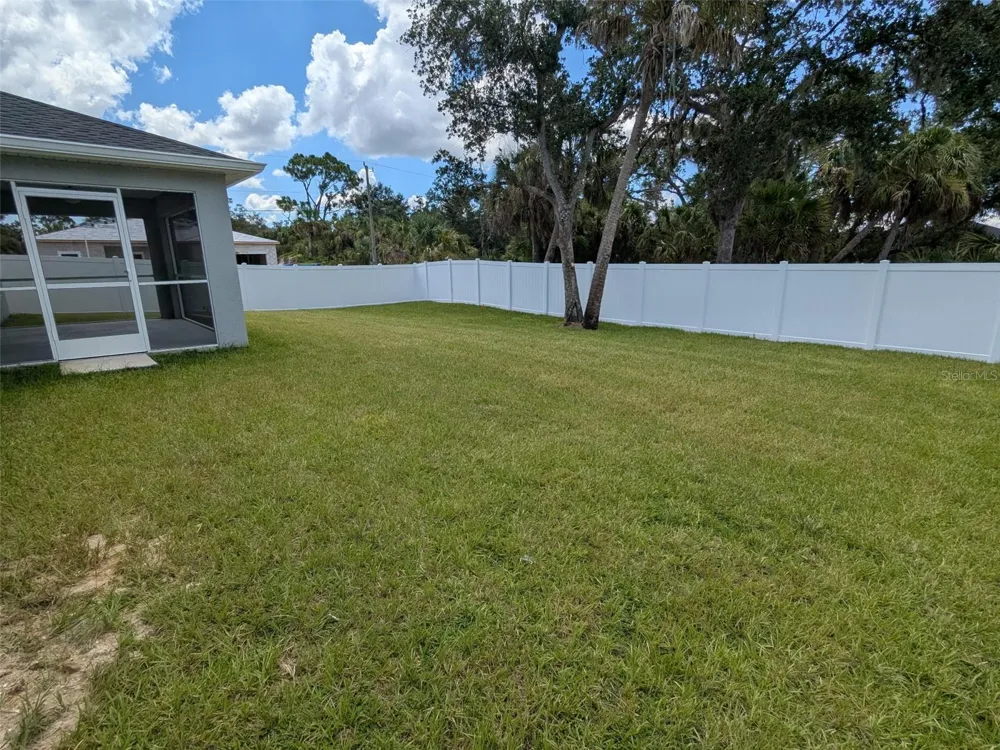 4895 LAS ALMANOS AVENUE North Port, FL 34288