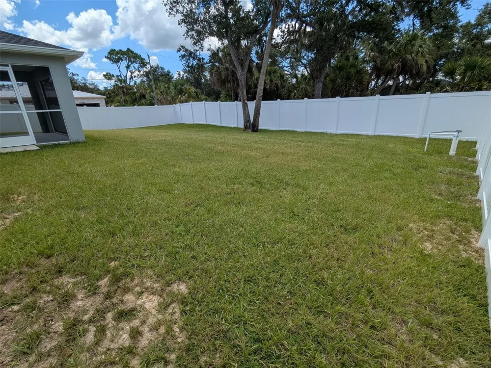 4895 LAS ALMANOS AVENUE North Port, FL 34288