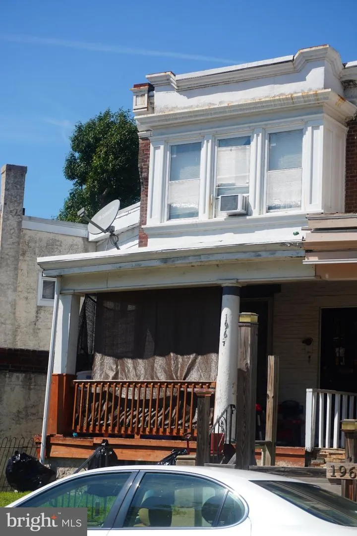 1967 W LAVEER STREET Philadelphia, PA 19141