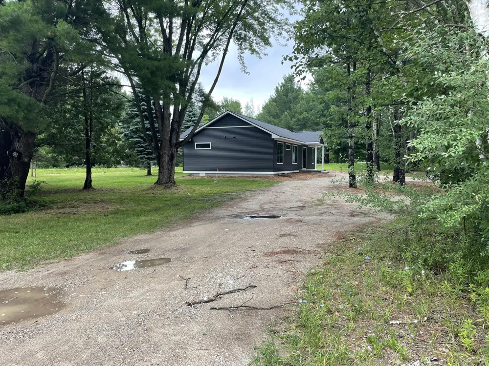 8279 Cherry Avenue Rapid City, MI 49676