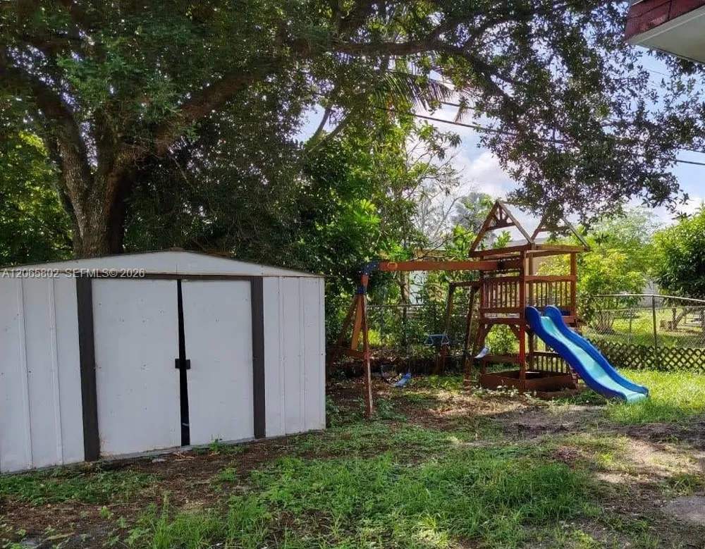3141 73rd Ave Hollywood, FL 33024
