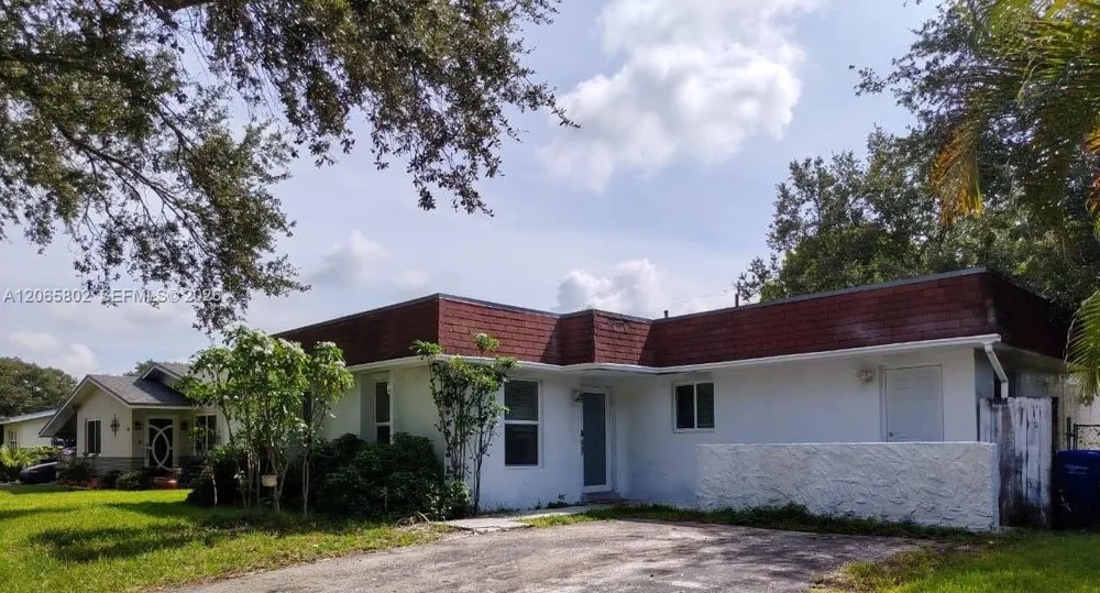 3141 73rd Ave Hollywood, FL 33024