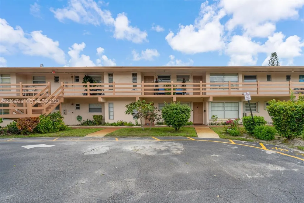 3000 NW 43rd Ter #106 Lauderdale Lakes, FL 33313