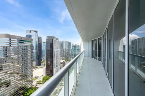 495 Brickell Ave #3601