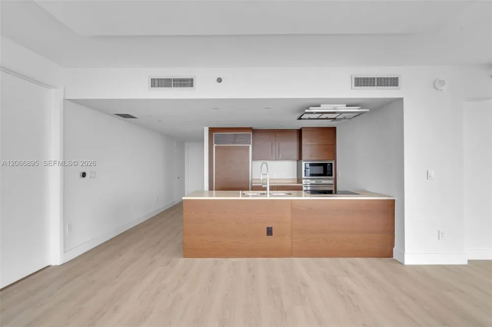 495 Brickell Ave #3601 Miami, FL 33131