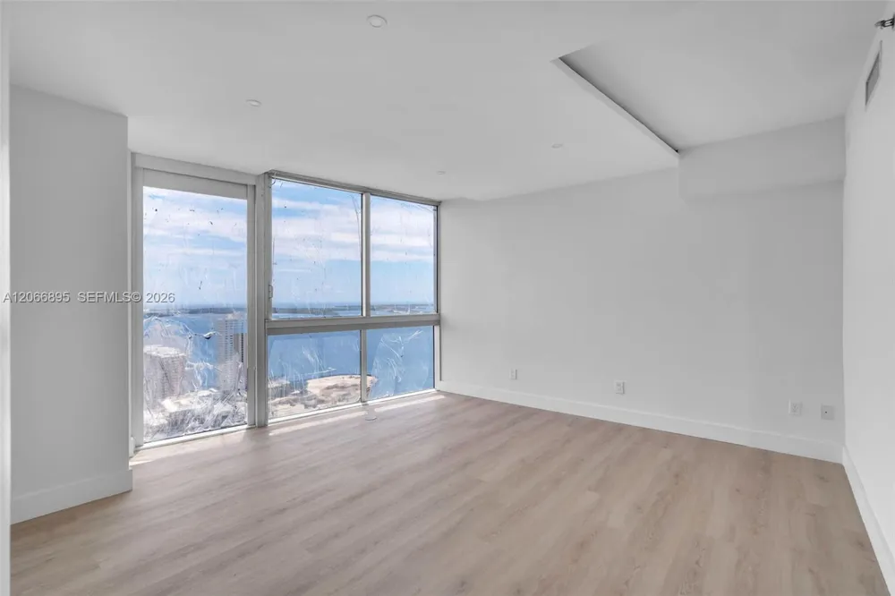 495 Brickell Ave #3601 Miami, FL 33131