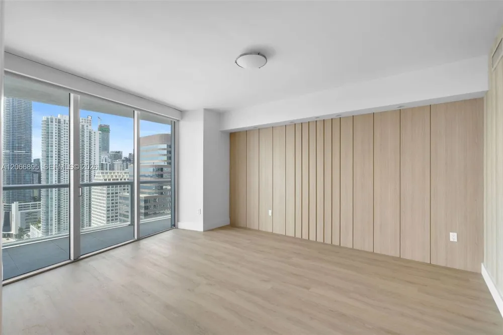 495 Brickell Ave #3601 Miami, FL 33131