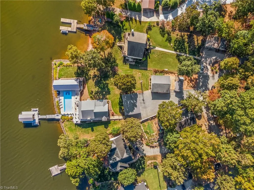 129 Friendly Way Lexington, NC 27292