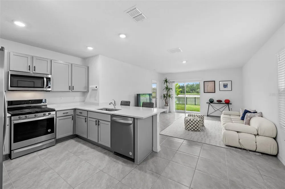 35630 KINSEY POINT Zephyrhills, FL 33541