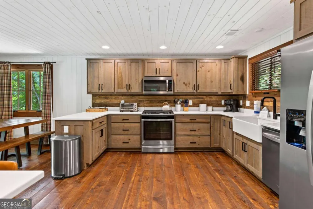 112 Tilley Ridge RD Blue Ridge, GA 30513