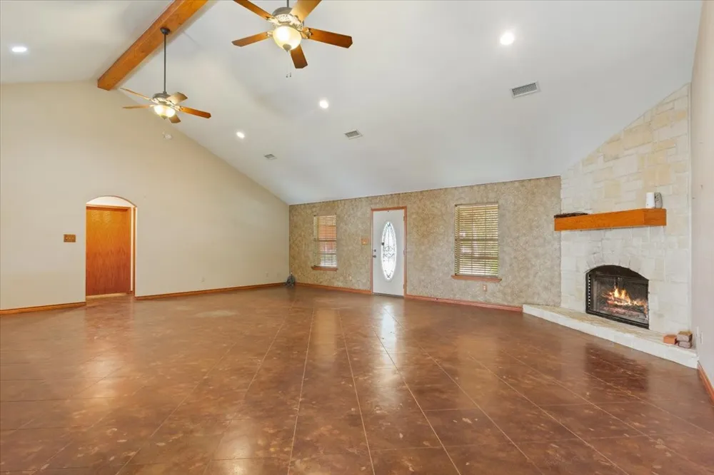 860 Lcr 794 Groesbeck, TX 76642