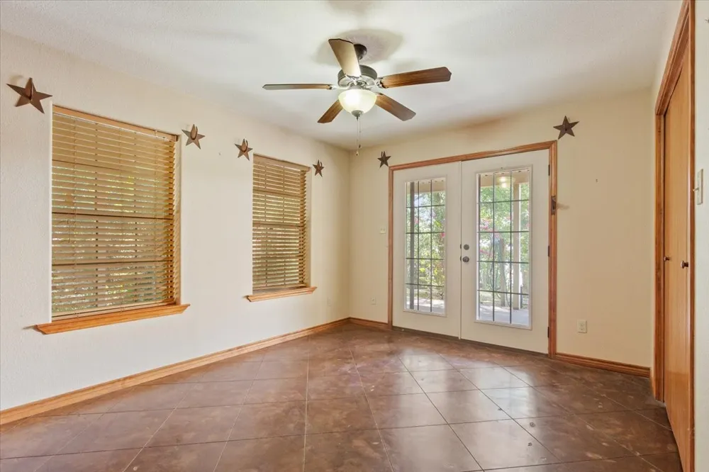 860 Lcr 794 Groesbeck, TX 76642