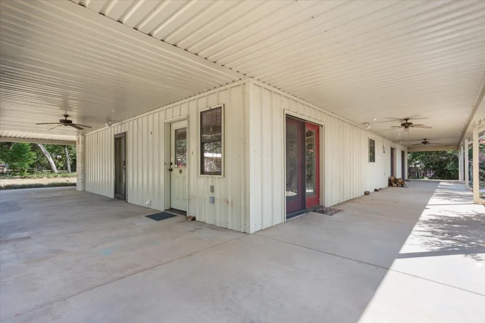 860 Lcr 794 Groesbeck, TX 76642