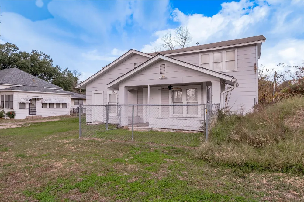 200 W Caroline Street #A Trinity, TX 75862