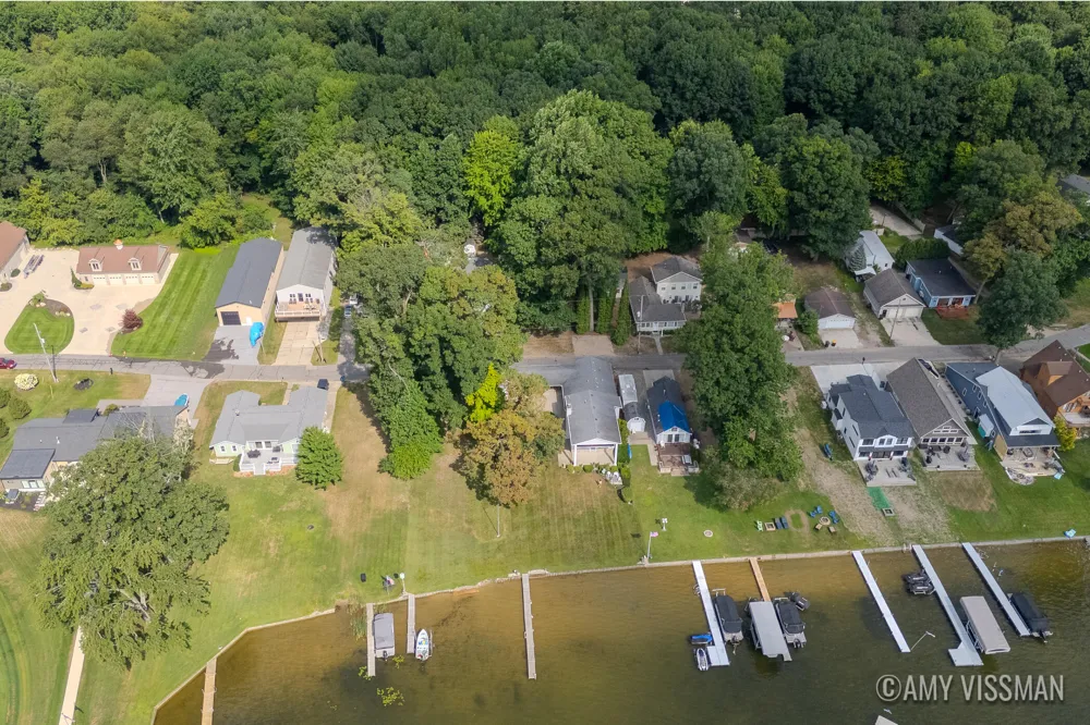 2083 Archwood Drive Wayland, MI 49348
