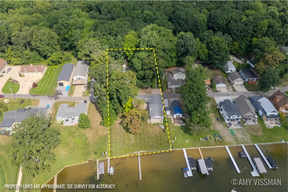 2083 Archwood Drive Wayland, MI 49348