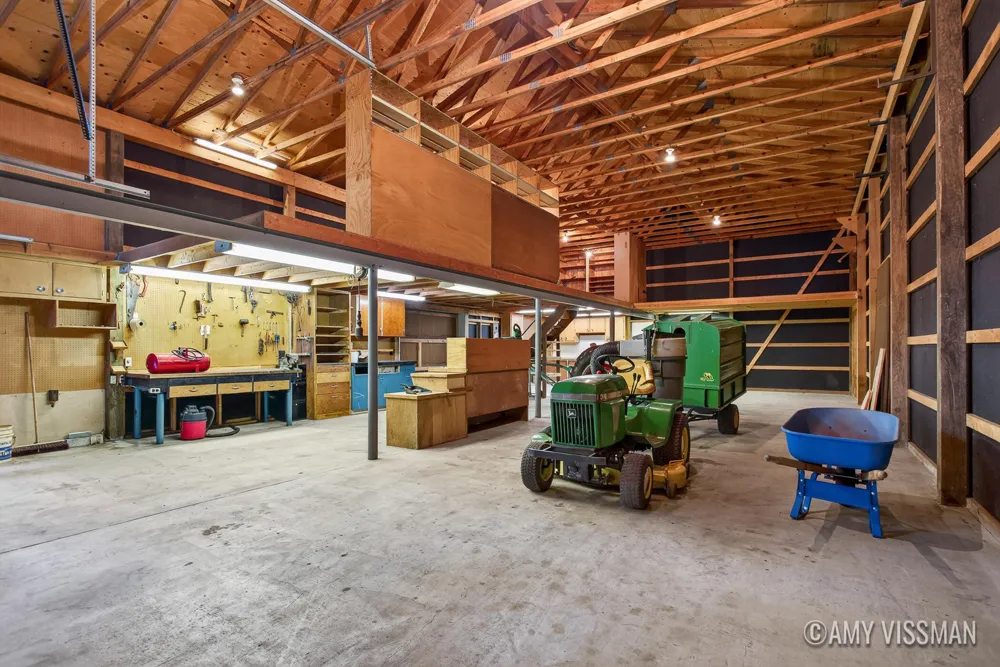 2083 Archwood Drive Wayland, MI 49348