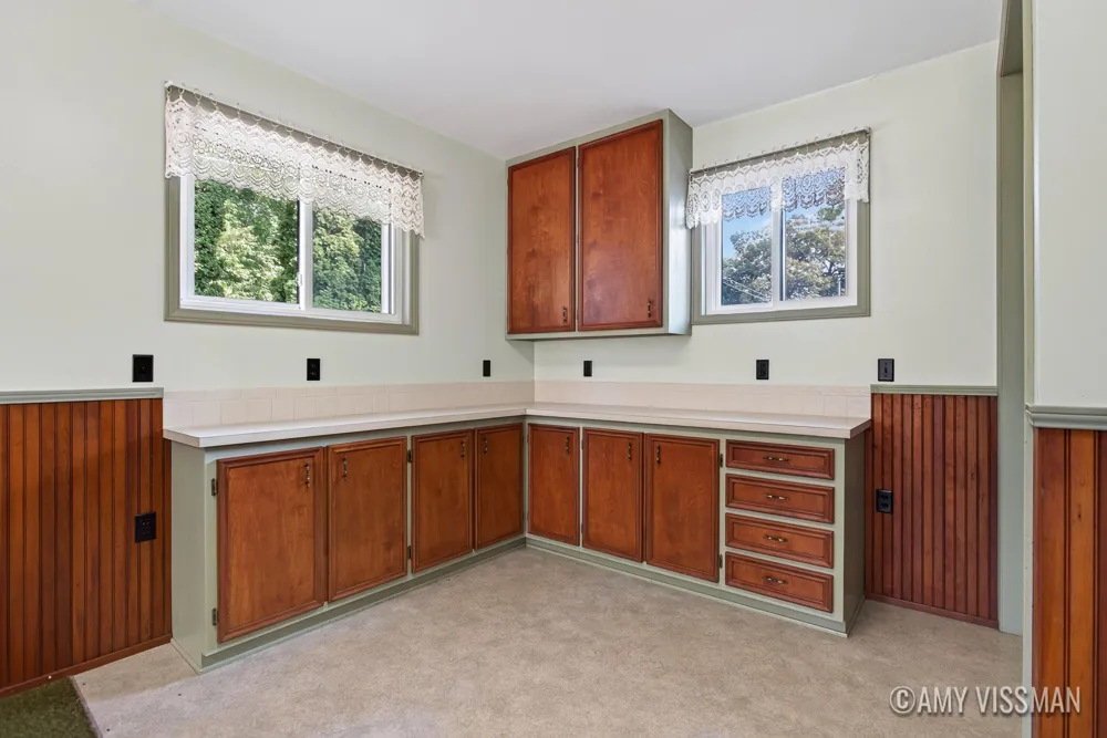 2083 Archwood Drive Wayland, MI 49348