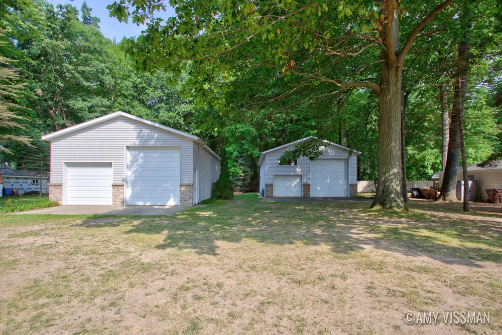 2083 Archwood Drive Wayland, MI 49348