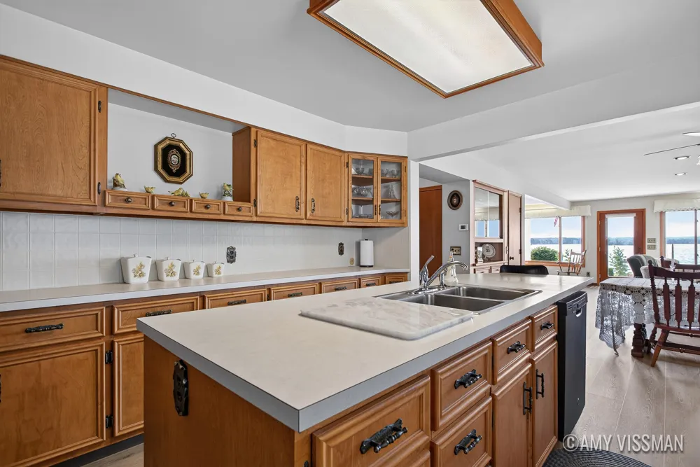 2083 Archwood Drive Wayland, MI 49348