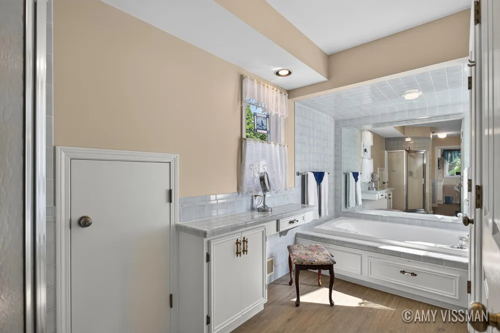 2083 Archwood Drive Wayland, MI 49348