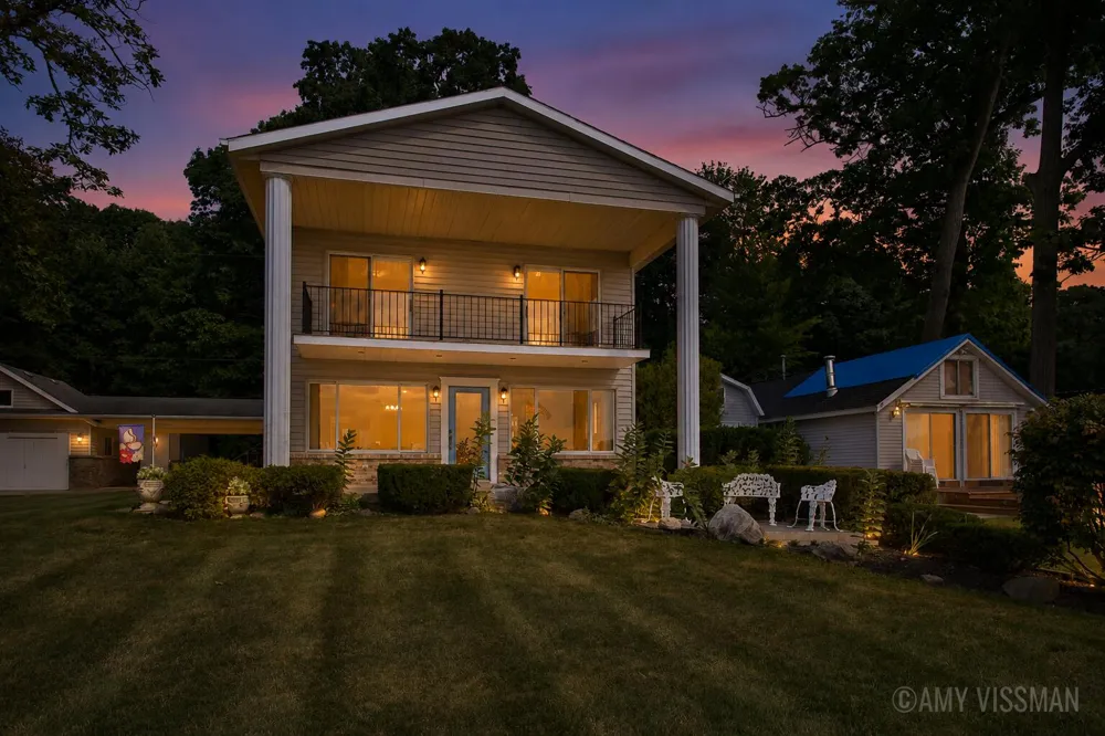2083 Archwood Drive Wayland, MI 49348