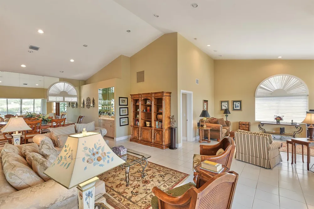 392 Spyglass Way Jupiter, FL 33477