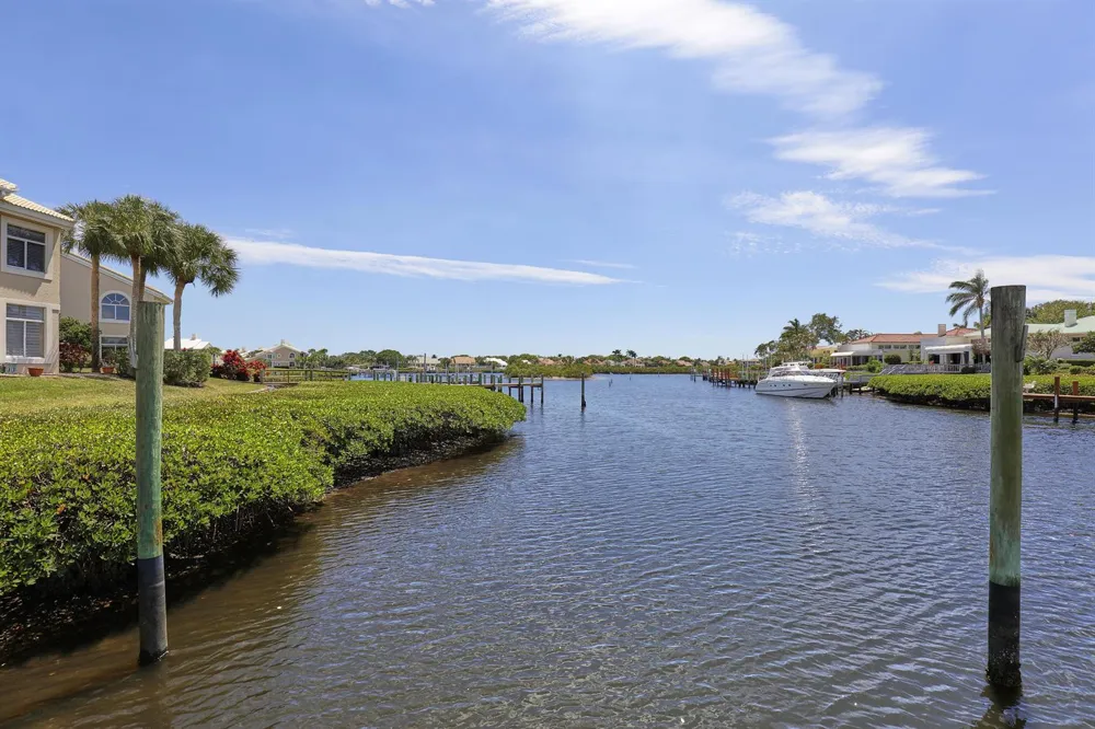 392 Spyglass Way Jupiter, FL 33477