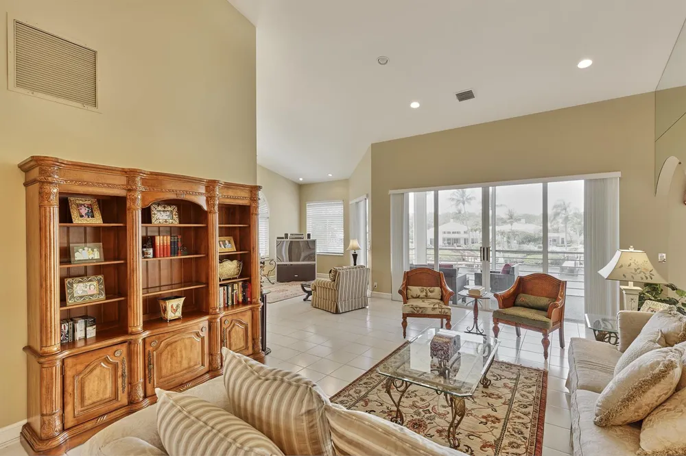 392 Spyglass Way Jupiter, FL 33477