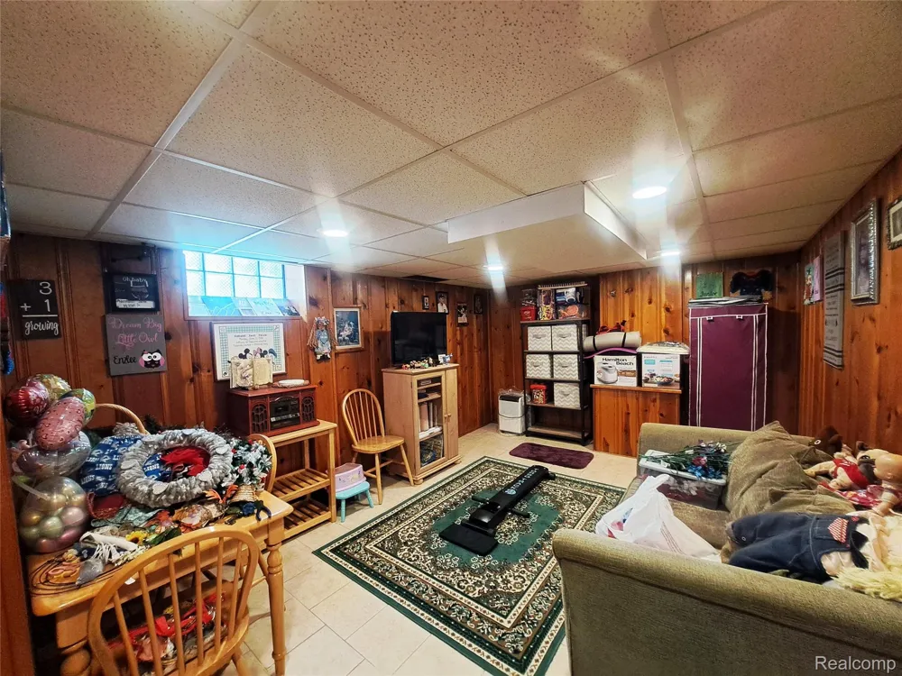 1416 Lincoln Avenue Lincoln Park City, MI 48146